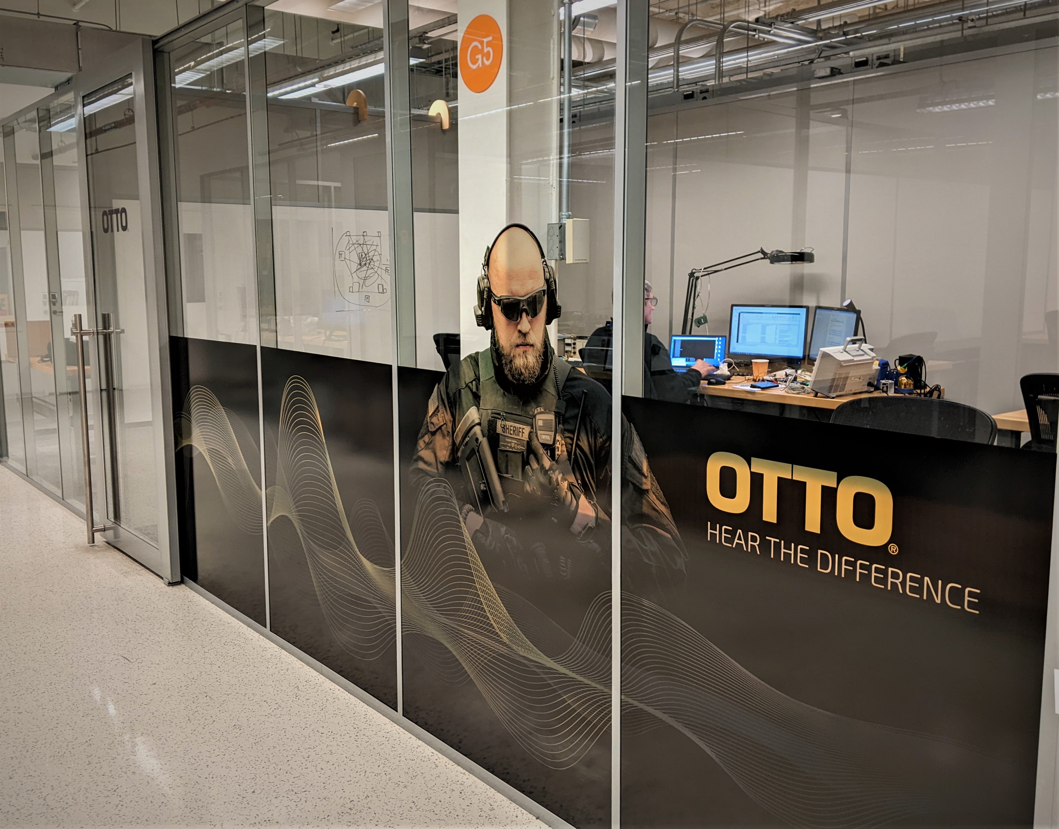 Otto Window Graphics